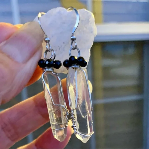 Quartz Crystal Earrings & Black Spinel beads - Picture 11 of 11